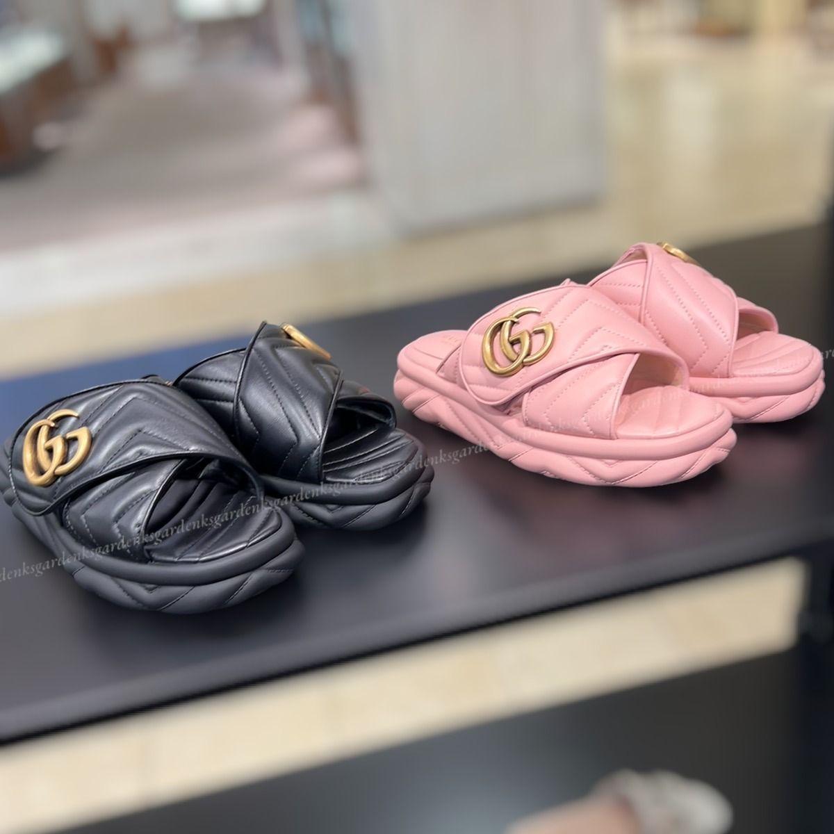 直営店 GUCCI グッチ ダブルGレディースサンダル 限定！すぐ届く！GUCCI ダブルG スライドサンダル (GUCCI