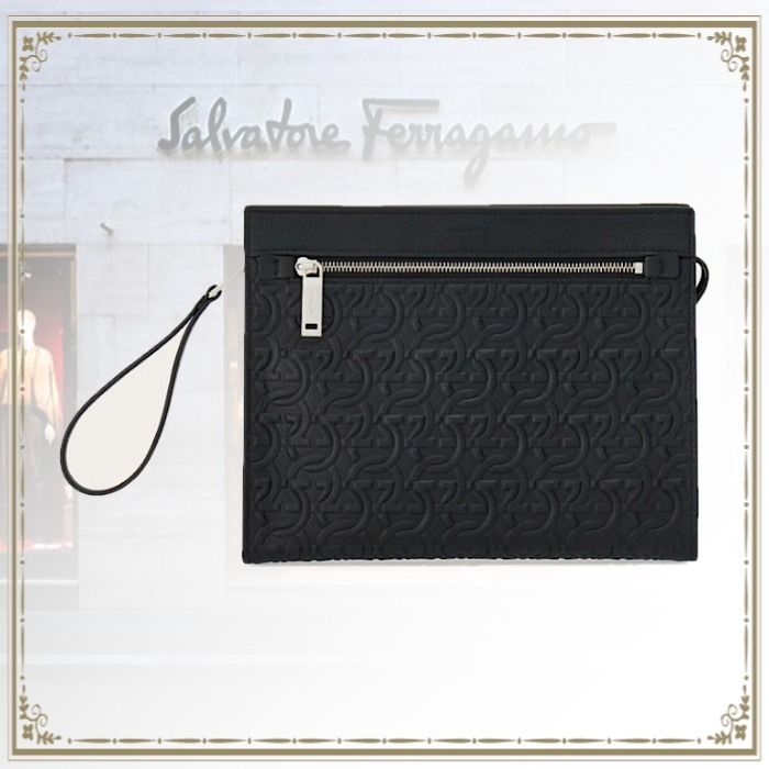 ☆完売必至☆】Salvatore Ferragamo ☆ クラッチバッグ