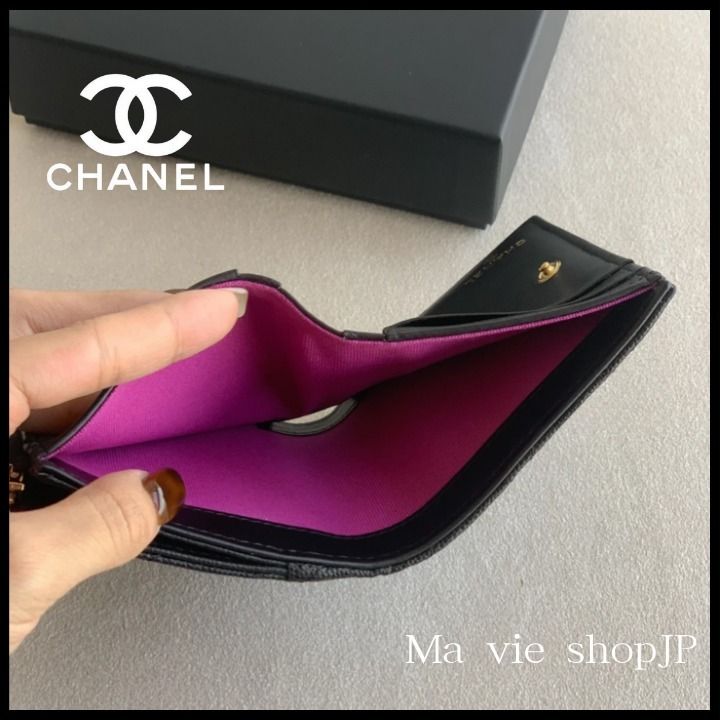 大きめロゴが光る!!【CHANEL】シャネル 二つ折り財布 (CHANEL