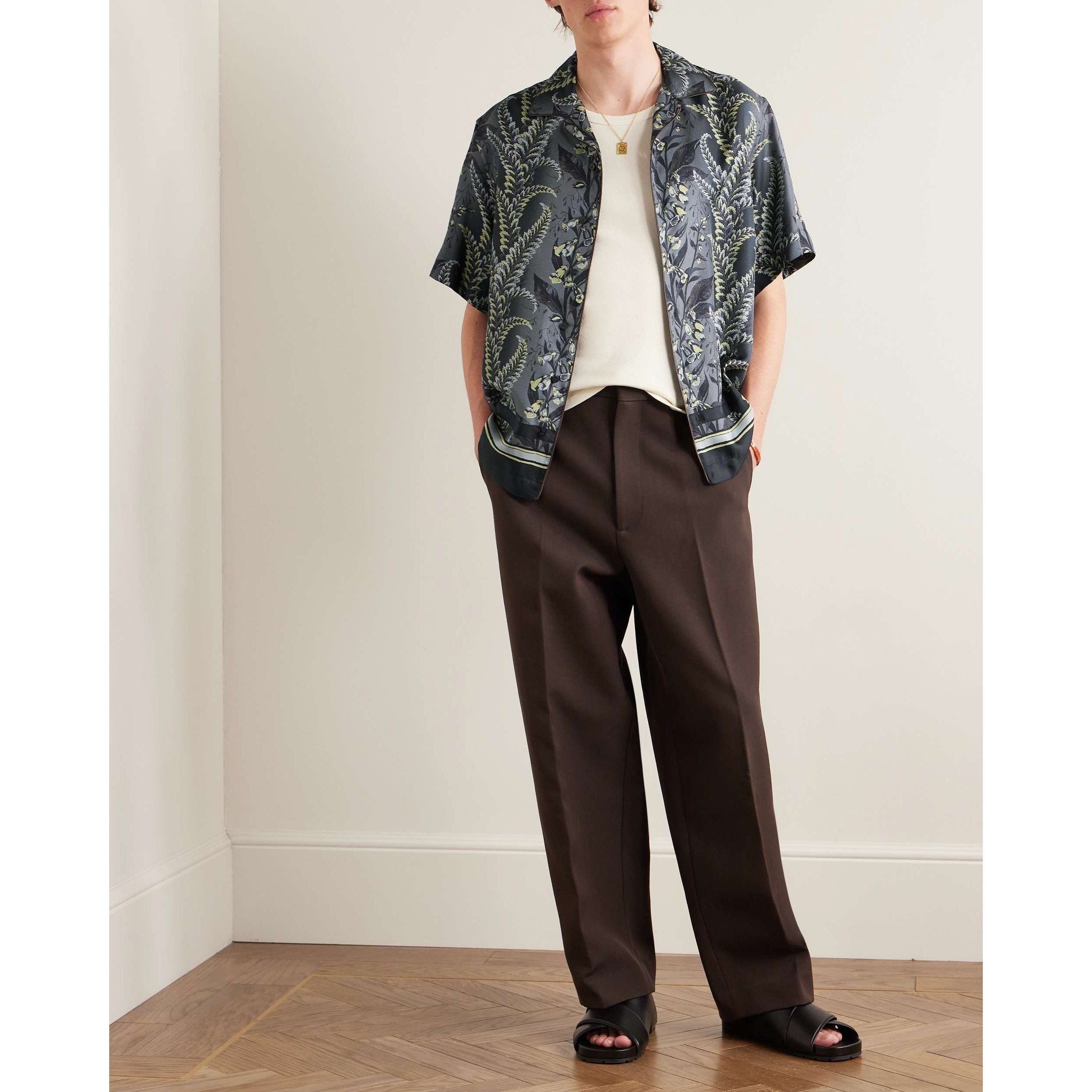 ETRO フローラルプリント 半袖Tシャツ 雑誌掲載 ETRO フローラル プリント シルク 半袖シャツ ネイビー