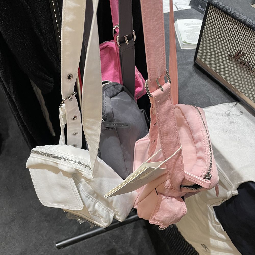 ●MATIN KIM●CARGO CROSS MINI BAG バッグ ミニサイズ 大人気 Matin Kim】韓国人気☆CARGO CROSS MINI BAG (Matin Kim