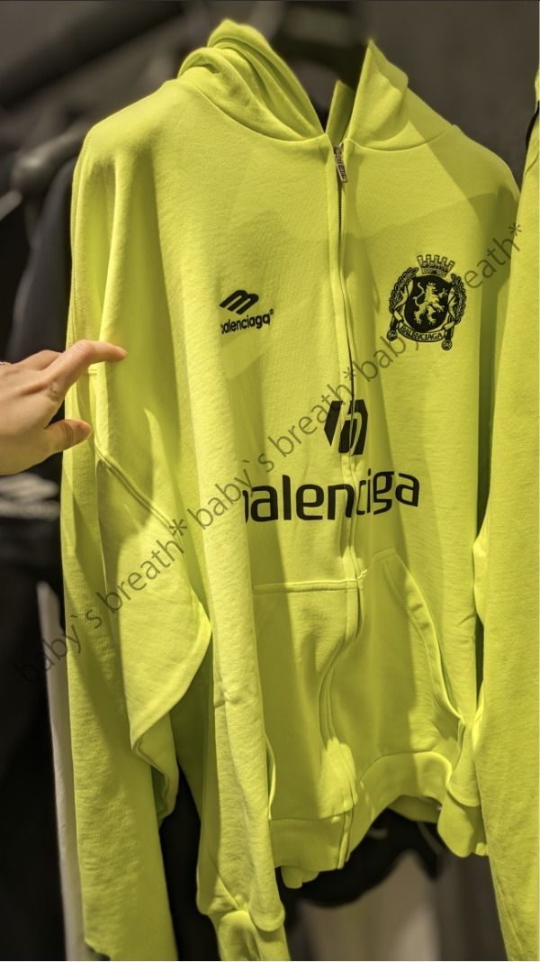 国内発送☆BALENCIAGA】PARIS SOCCER ジップアップ HOODIE