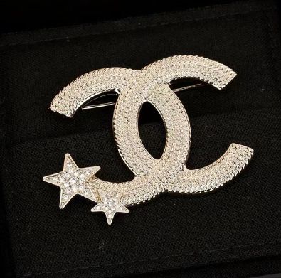 上品で可愛いスター＆CCロゴ】CHANEL ブローチ (CHANEL/ブローチ