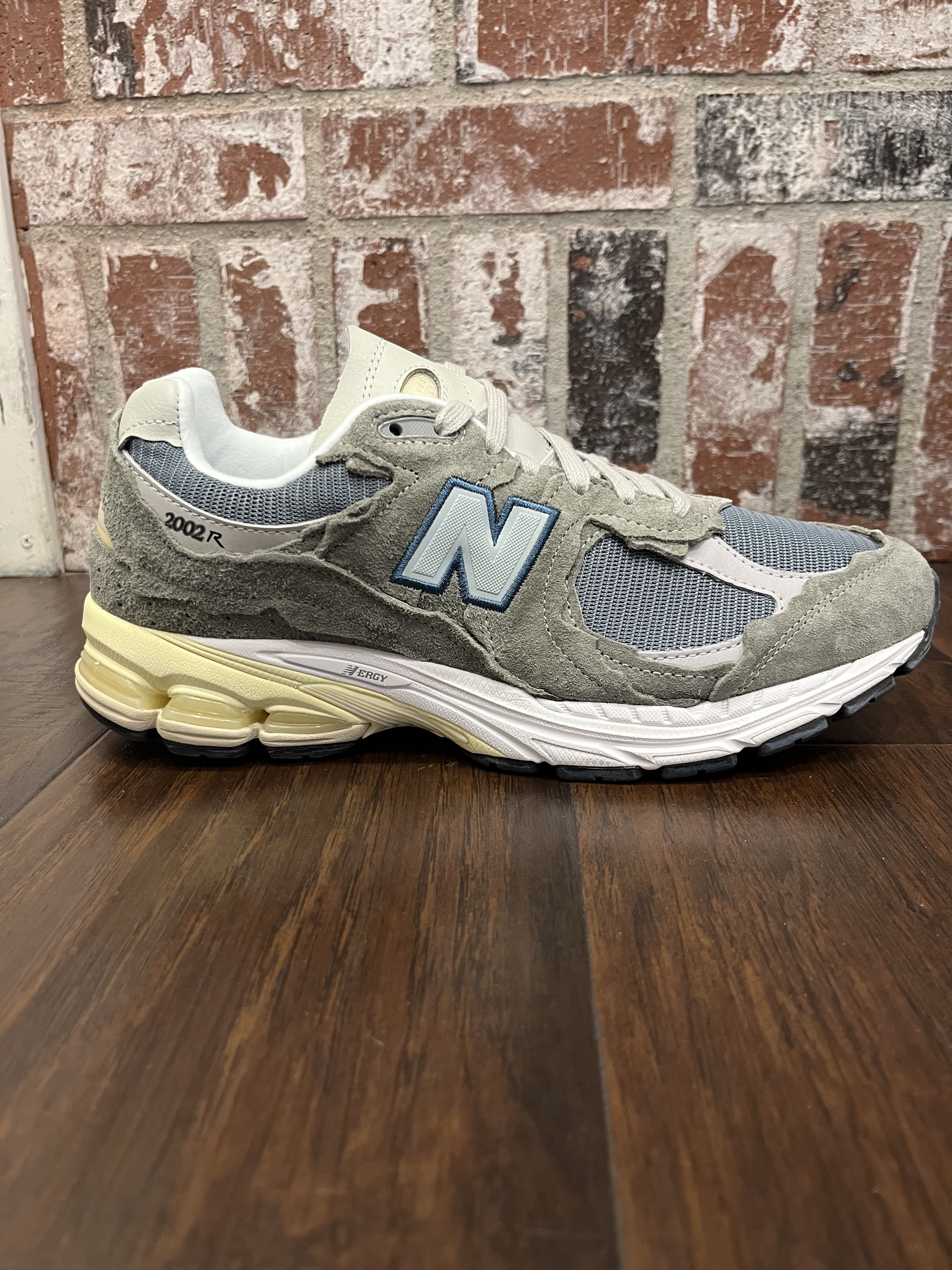 Stay Stylish and Comfortable with 2002R Men's Sneakers