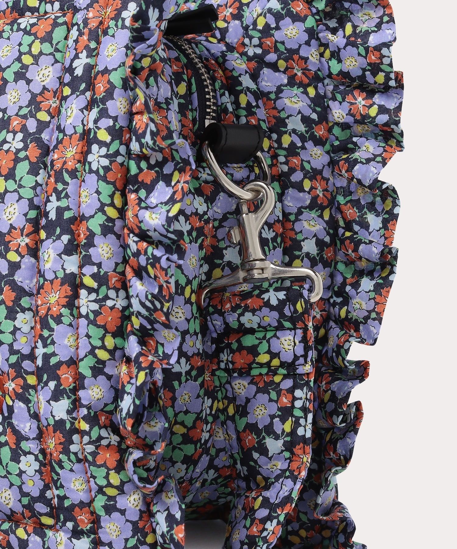 国内発送☆VivienneWestwood】フリルアイダーダウン バッグS