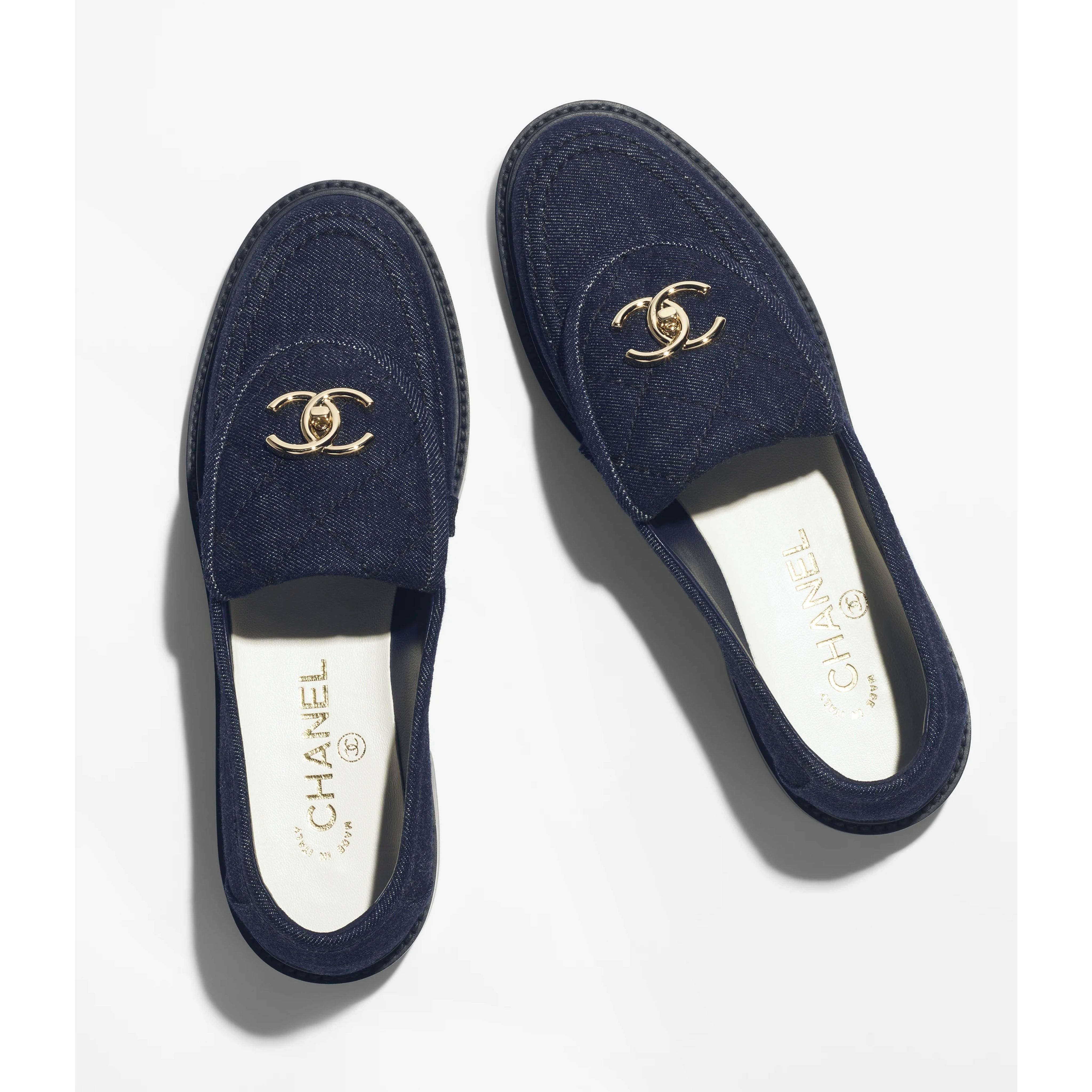 2024SS★送料無料【CHANEL シャネル】CCロゴ ローファー デニム 2024SS☆送料無料【CHANEL シャネル】CCロゴ ローファー デニム