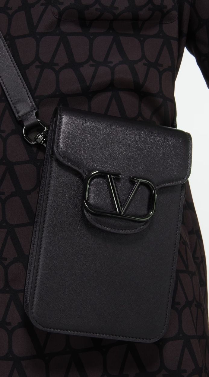 ☆送料関税込☆VALENTINO Vロゴ LOCO ミニ ショルダーバック☆ ☆送料関税込☆VALENTINO Vロゴ LOCO ミニ ショルダーバック