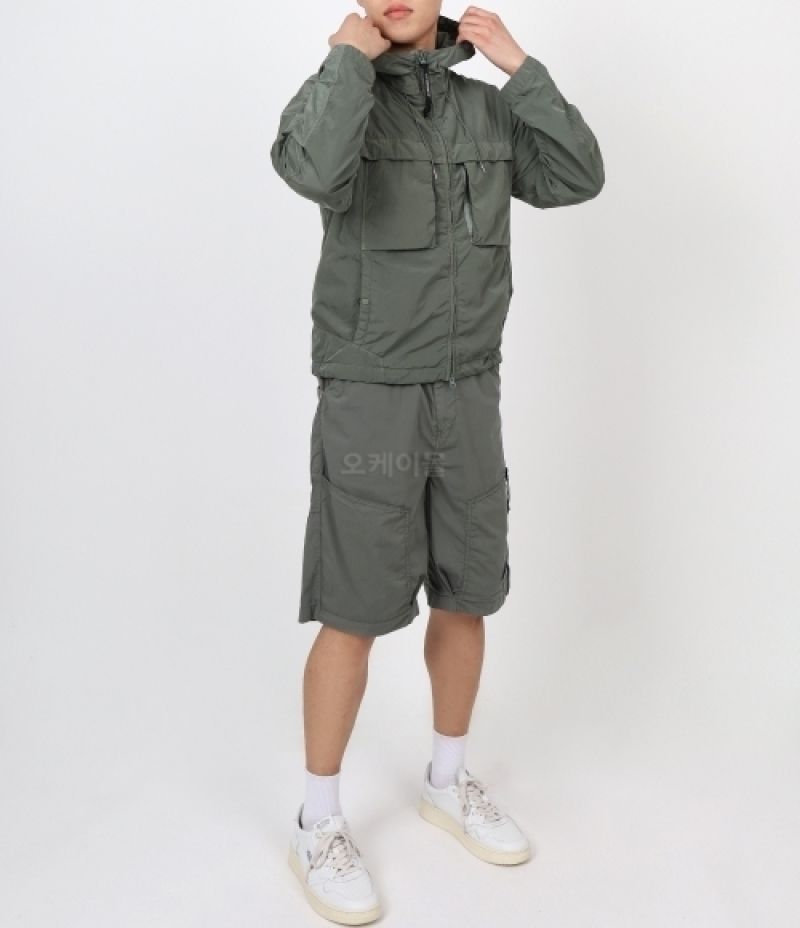 CP COMPANY｜JACKETS (Chrome-R Hooded Jacket (16CMOW036A