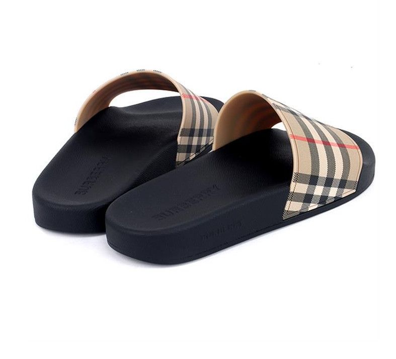BURBERRY バーバリー シャワーサンダル 白 サンダルビーチ