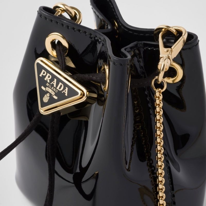 直営店買付★PRADA パテントレザー ミニポーチ 注目 PRADA◇パテントレザー ミニポーチ チェーンストラップ 3色
