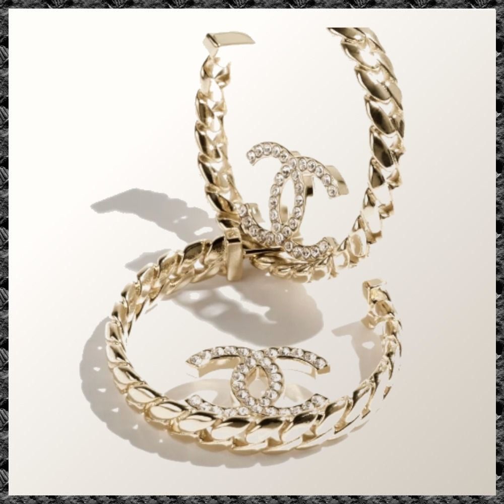 新作◇送料込み【CHANEL】24SS ロゴ GOLD フープ ピアス ABC900