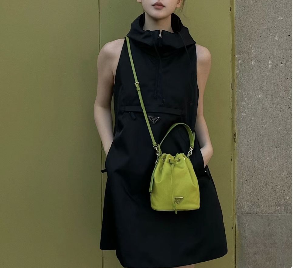 【PRADA】リエディション ミニバッグ/送料込 楽天市場】prada ミニバッグ（バッグ｜バッグ・小物・ブランド