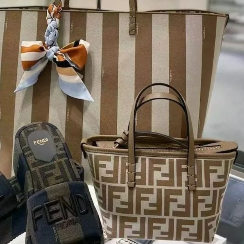 【VIP価格×関税込み】FENDI ロールミニ ジャカード ミニバッグ 楽天市場】【中古】 Fendi フェンディ ロール ミニバッグ FF