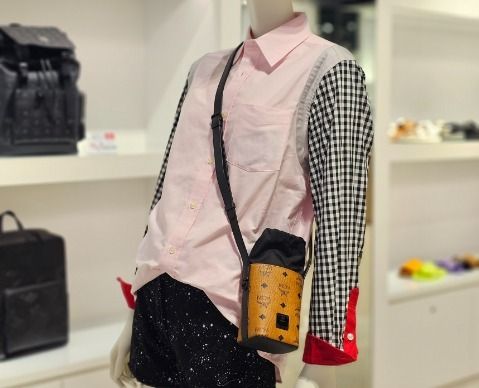 MCM] オートマ ビセトス ボトル ホルダー ☆旅行 日常 (MCM