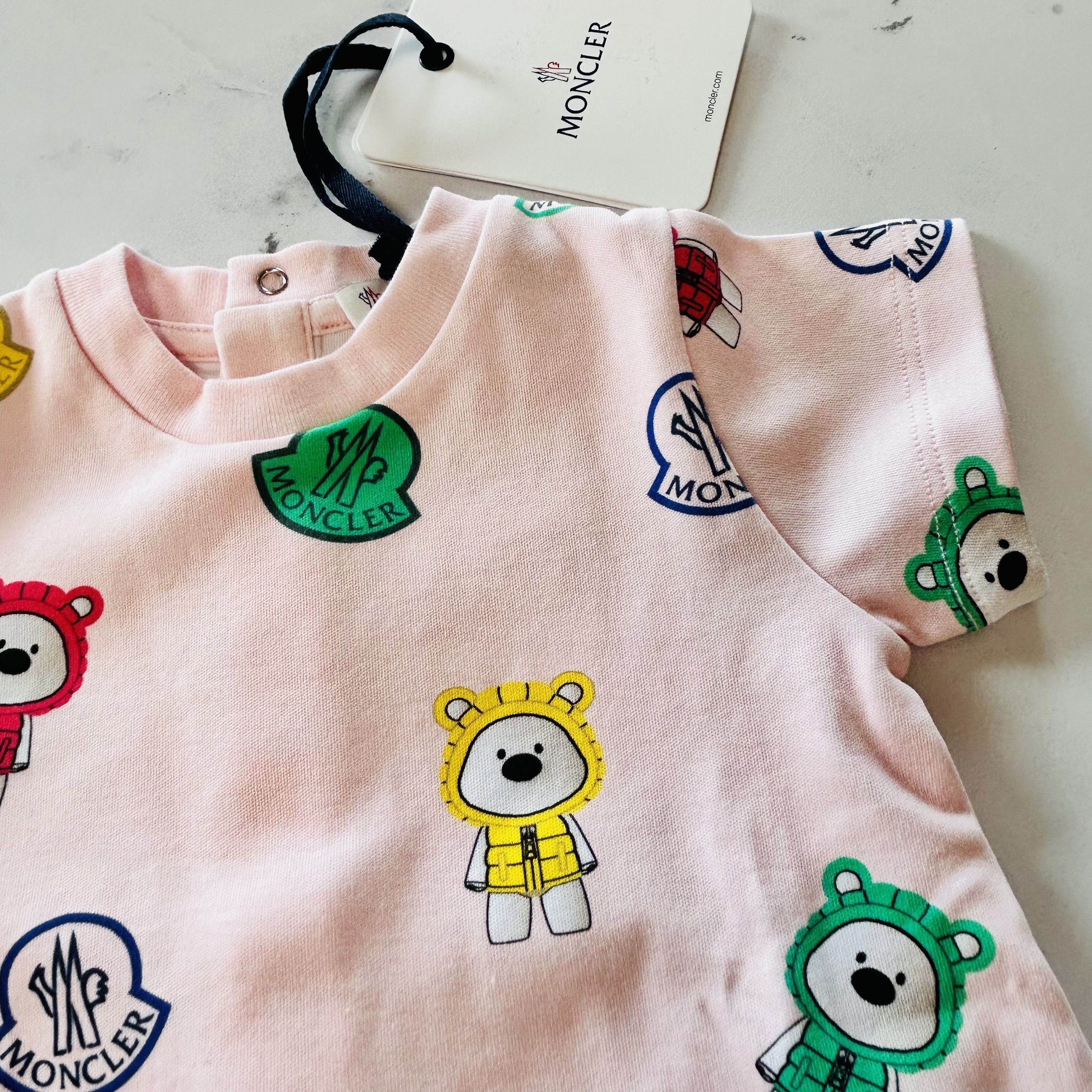 ゼニス新作モデル ☆BABY☆【MONCLER】キャラロゴ ロンパース☆関税送料込 ロンパース・カバーオール