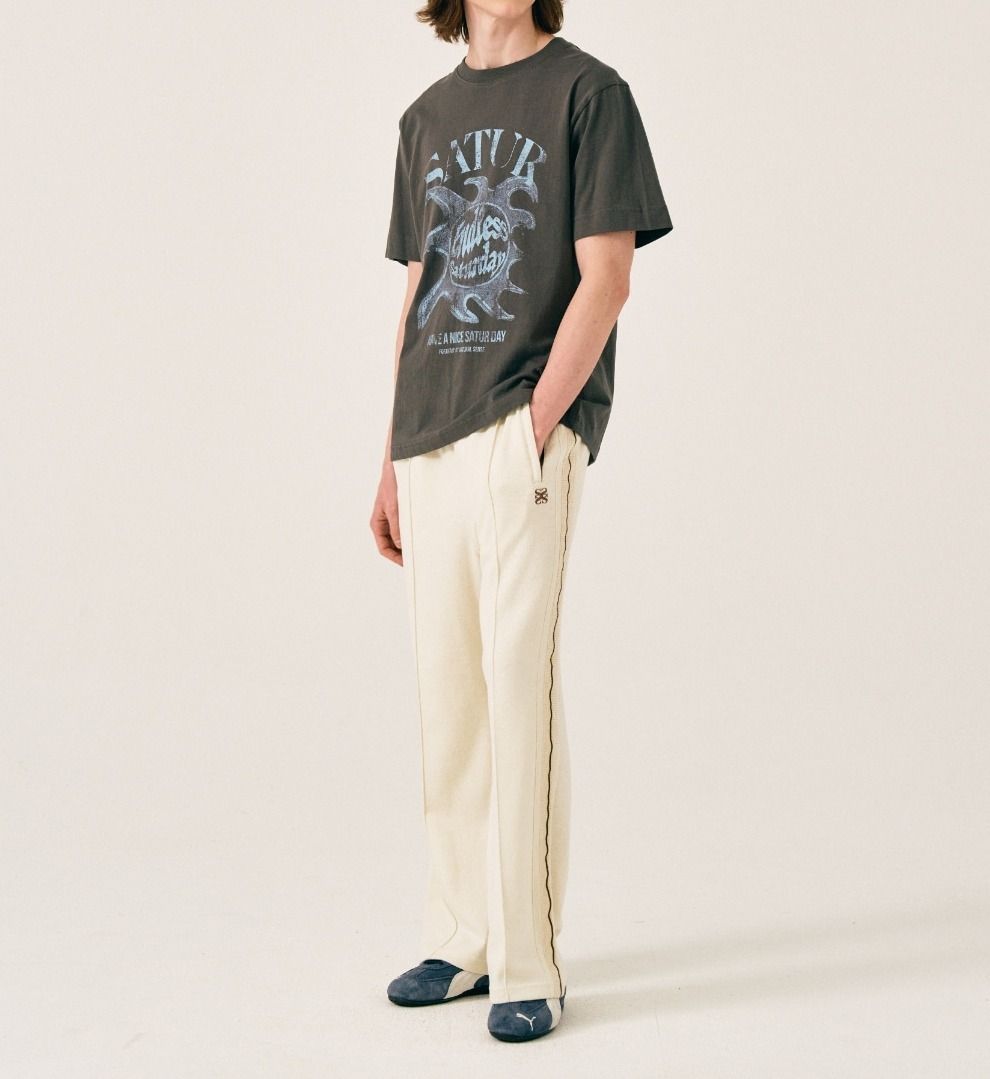 ☆韓国の人気☆【SATUR】☆Sun Retro Graphic T-Shirt.s