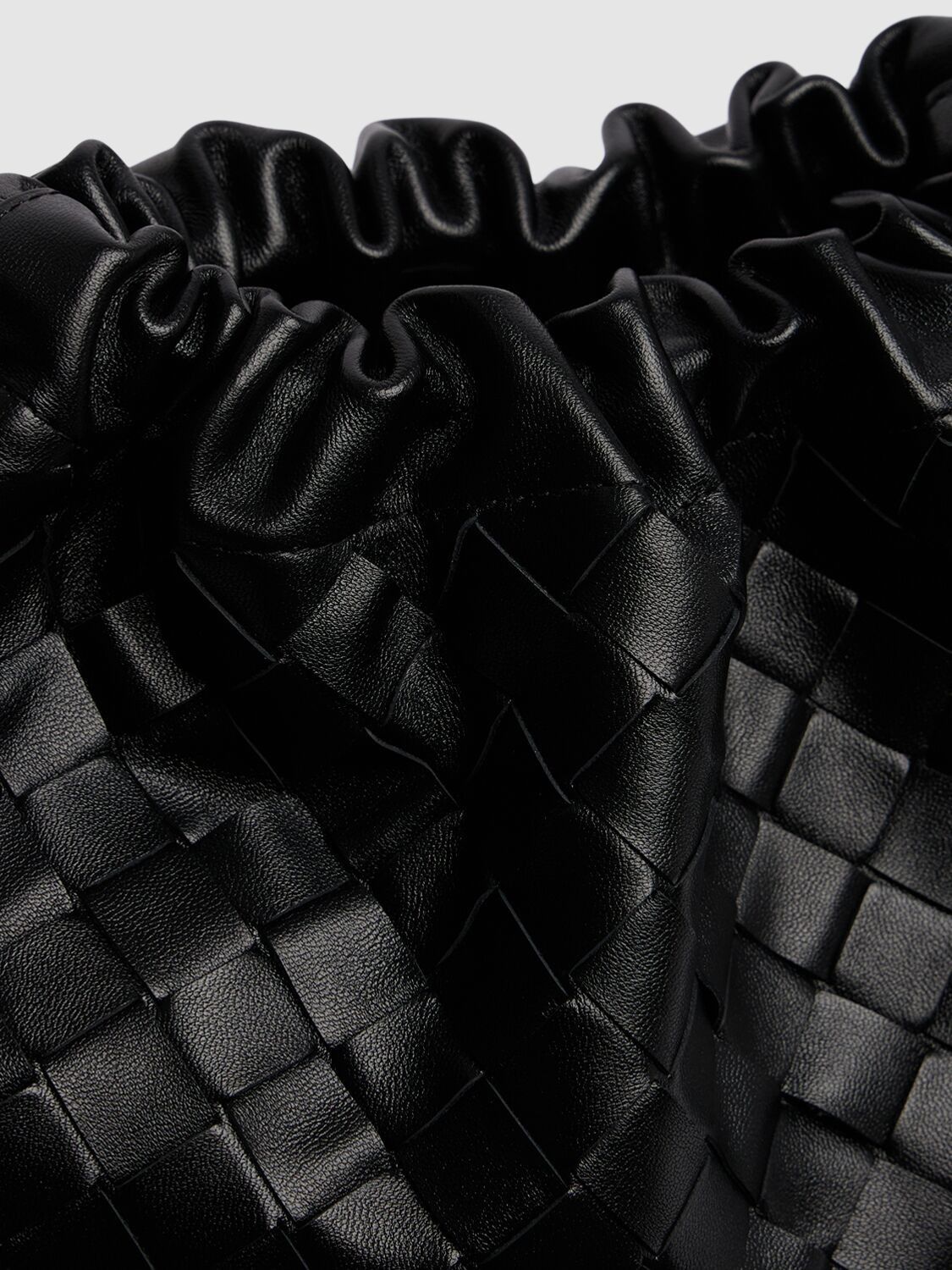 【BOTTEGA VENETA】新作 ダストバック 巾着 イントレチャート BOTTEGA VENETA】新作 ダストバック 巾着 イントレチャート
