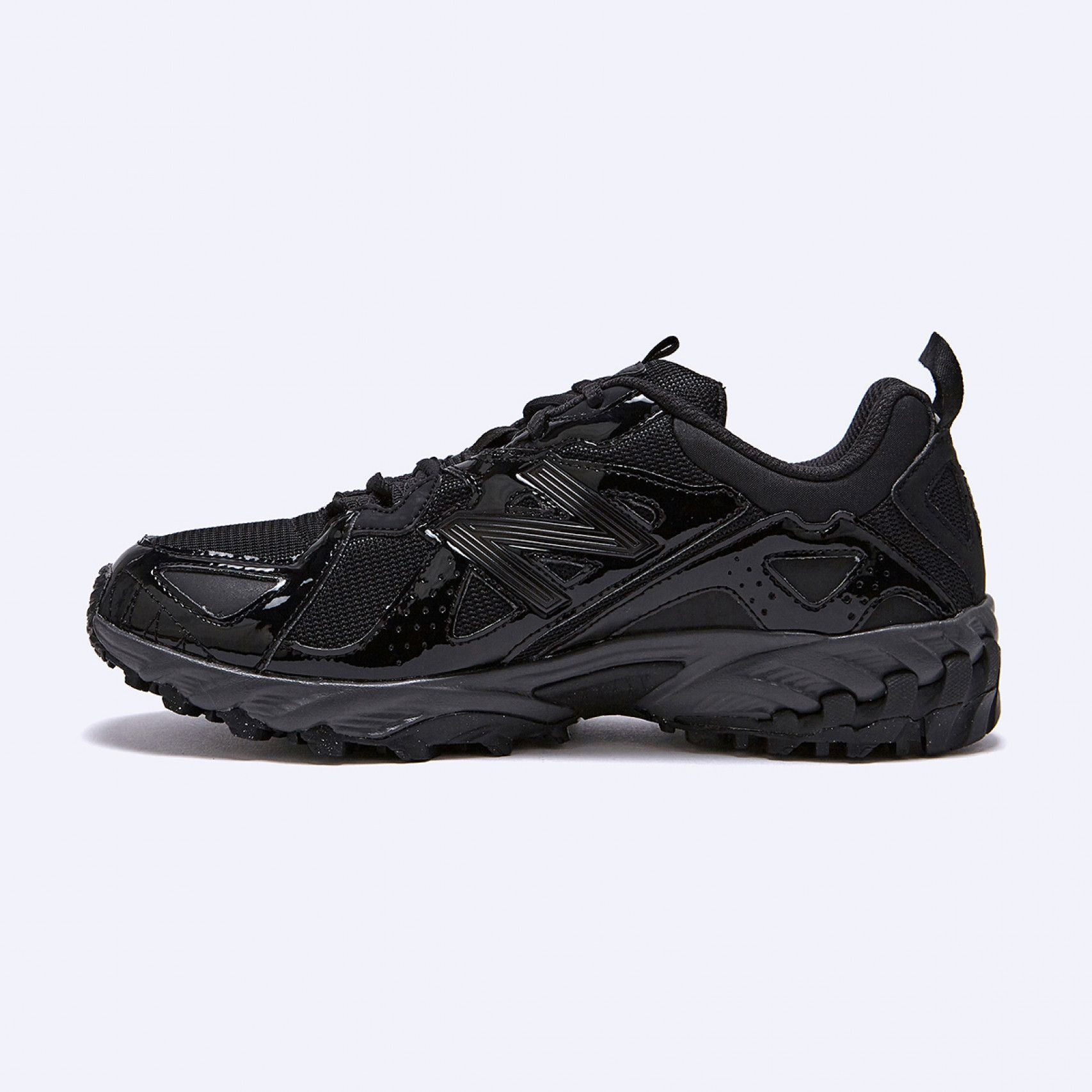 [ニューバランス] NEW BALANCE ML610TU★追跡可★送料込★ New Balance スニーカー 610T U / Z（ニューバランス ML610TU