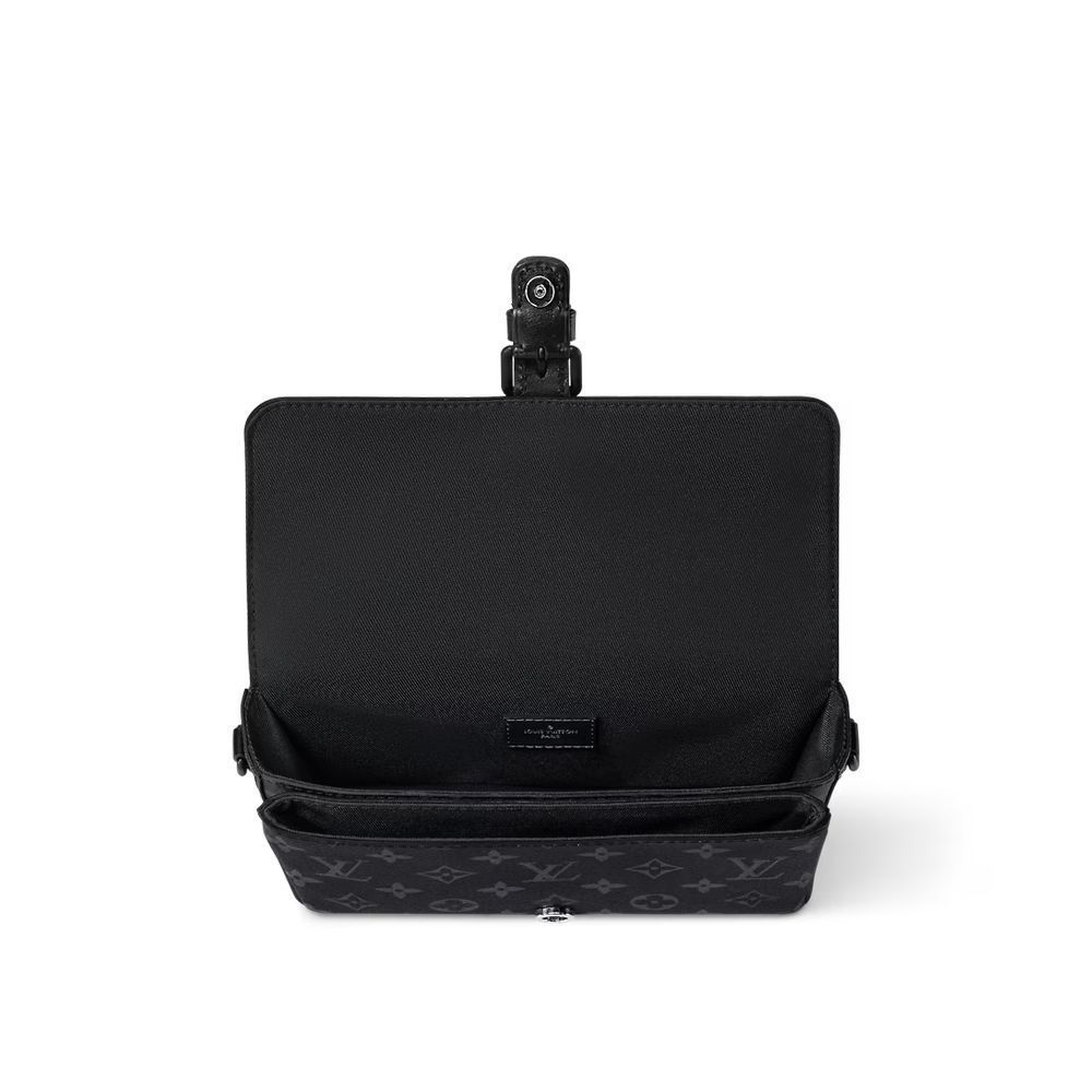 お出かけに!【LOUISVUITTON】モンスリ・ウェアラブル ウォレット お出かけに!【LOUISVUITTON】モンスリ・ウェアラブル ウォレット