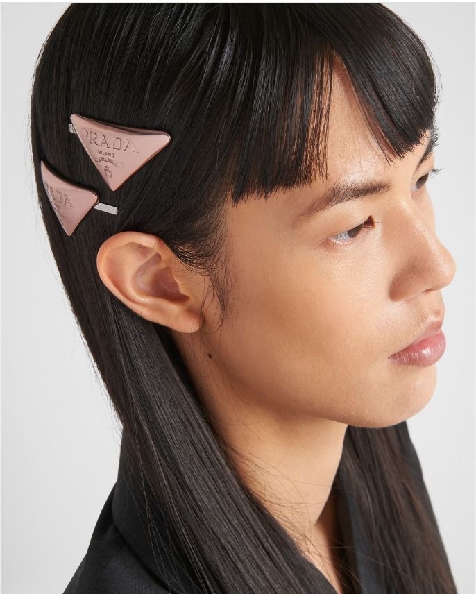 ヘアアクセサリー Prada Fermaglio Per Capelli PRADA】エナメル メタル ヘアクリップ 10cm (PRADA/ヘア
