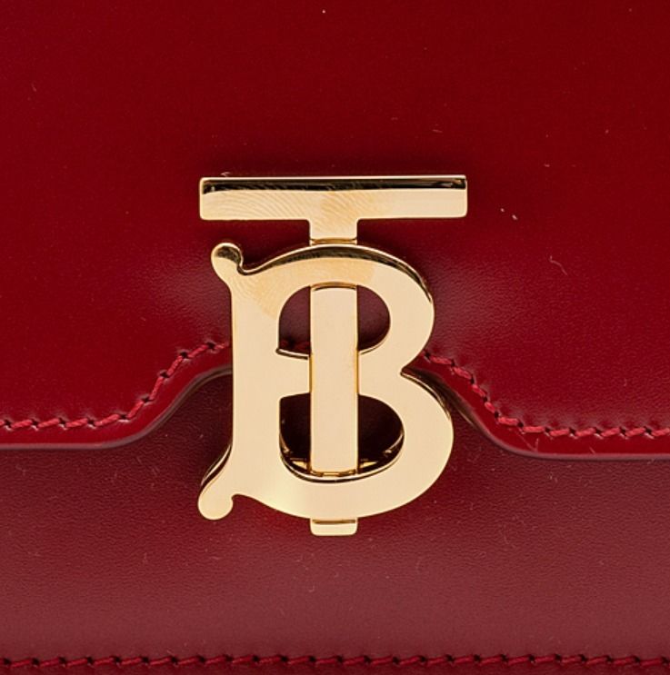 ☆人気☆【BURBERRY】☆TBショルダーバッグ☆ダークカーマイン☆ ☆関税込☆BURBERRY☆TBショルダーバッグ☆ダークカーマイン