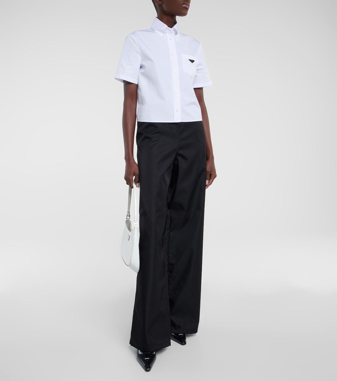 【希少】 PRADA Re-Nylon ハイライズ ワイドレッグ パンツ 希少】 PRADA Re-Nylon ハイライズ ワイドレッグ パンツ (PRADA