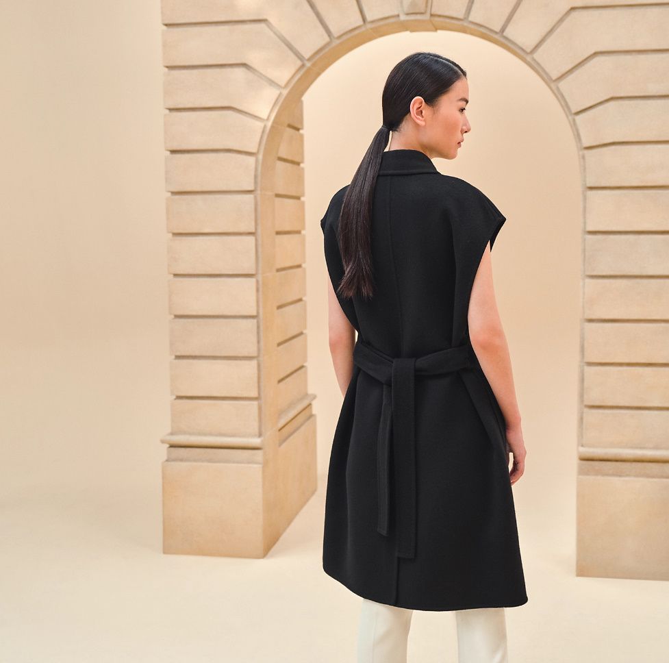 【23AW ベルトがオシャレ】HERMES☆ベスト・ジレ☆H3H0141DA0236 23AW ベルトがオシャレ】HERMES☆ベスト・ジレ☆H3H0141DA0236