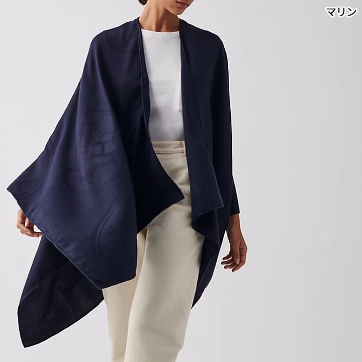 2024 最新　HERMES アイボリー フード付きポンチョ　カシミヤ100 2024 最新 HERMES アイボリー フード付きポンチョ カシミヤ100