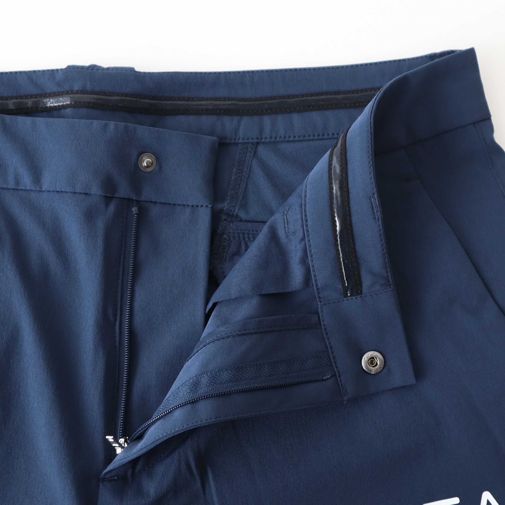 EMPORIO ARMANI EA7 ロゴ ナイロン パンツ 4wayストレッチパンツ