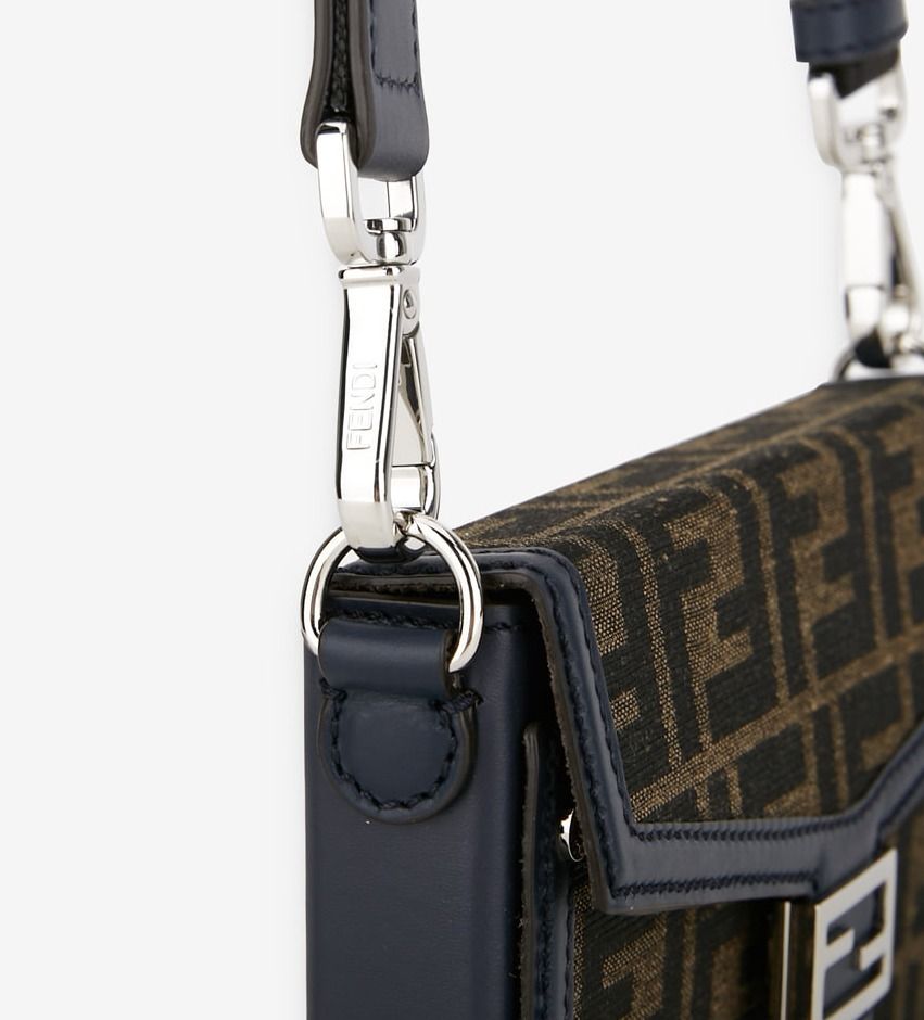 ☆関税込☆FENDI☆バゲット ソフトトランク ショルダーバッグ