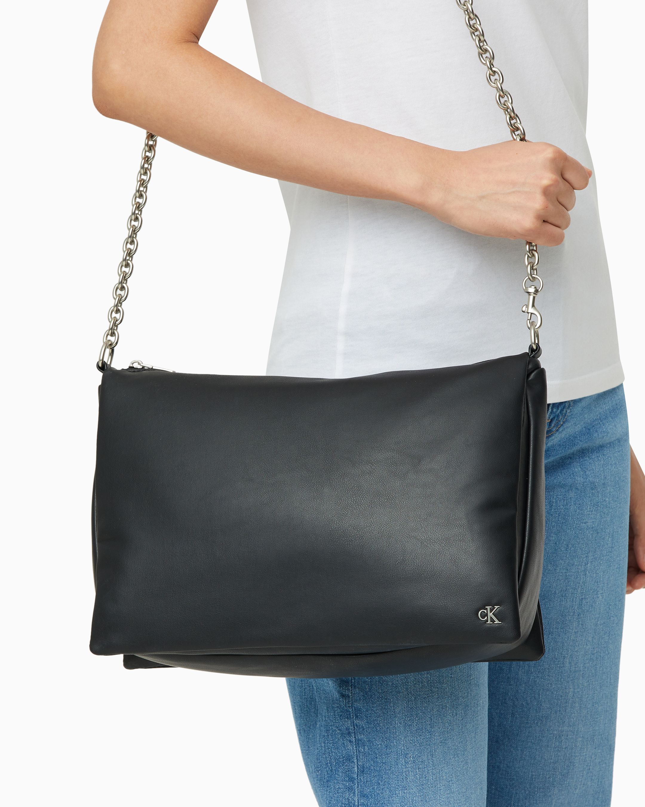 Calvin Klein】Micro Mono Chain Shoulder Bag_BLACK〜バッグ