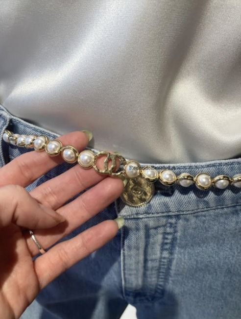 【コーデのポイントに☆】CHANEL ベルト 上品なパールが輝く】 CHANEL CCロゴ チェーンベルト (CHANEL