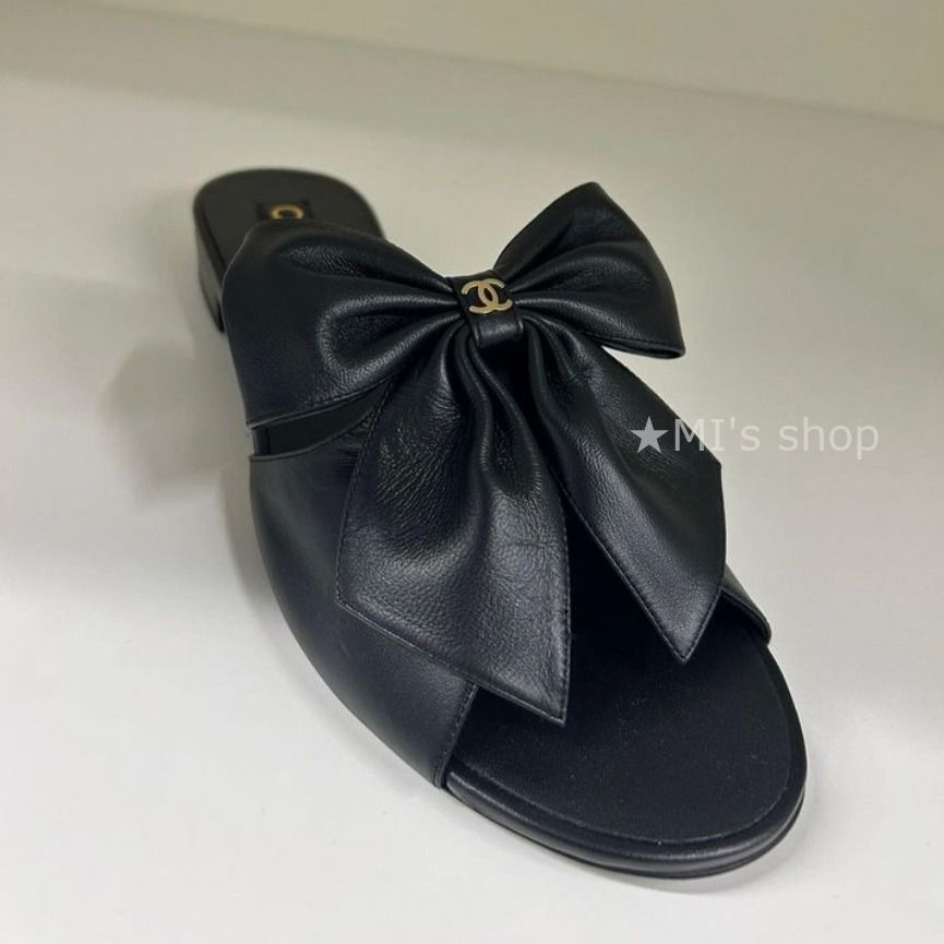 【大きめリボンがキュート♡】CHANEL サンダル 2025SS 最新作♡ CHANEL リボンが印象的で可愛い サンダル