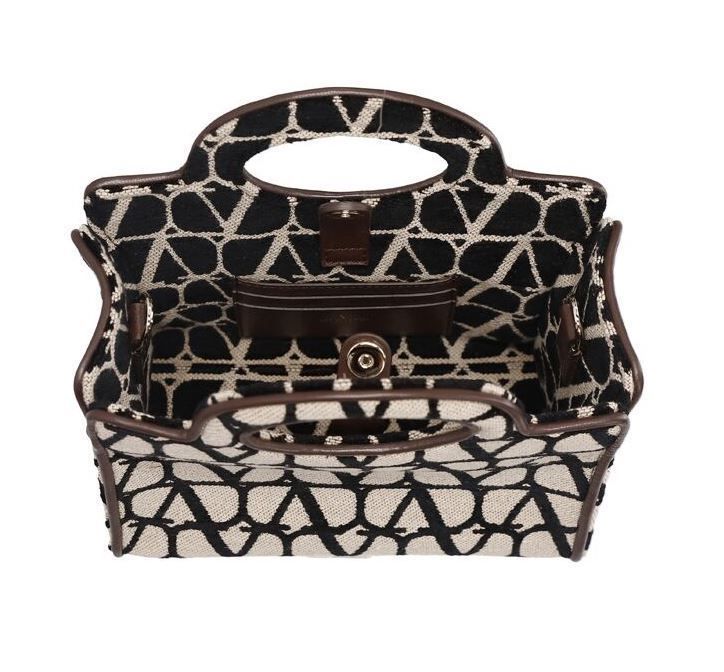 VALENTINO】LE TROISIEME MINI TOTE BAG (VALENTINO/トート