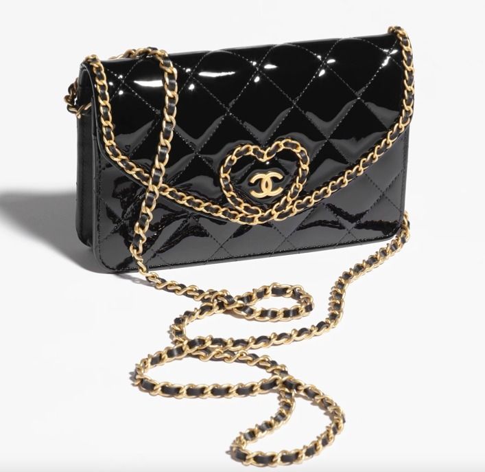 大人かわいいハートチェーン】シャネル クラッチバッグ (CHANEL