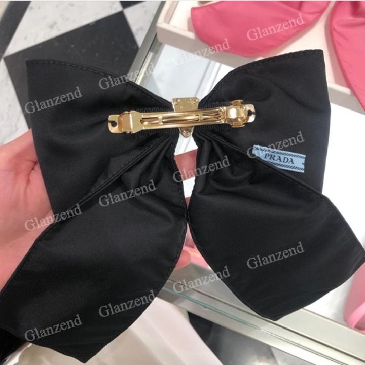 PRADA★Re-Nylon ヘアクリップ 国内買付【PRADA】Re-Nylon ヘアクリップ ロゴ ヘアアクセサリー