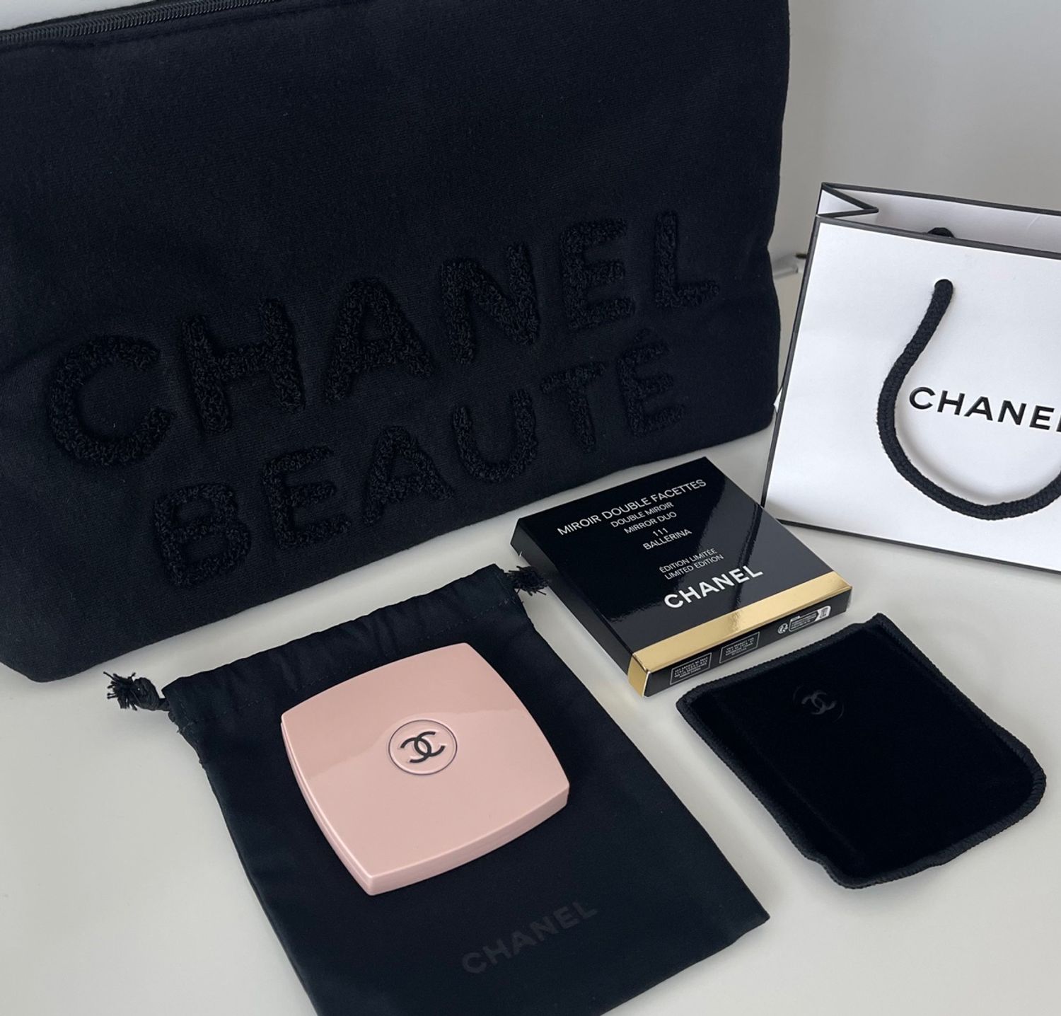 CHANEL】ミラー☆111BALLERINA☆CHANEL BEAUTY Pouch付き (CHANEL/鏡 