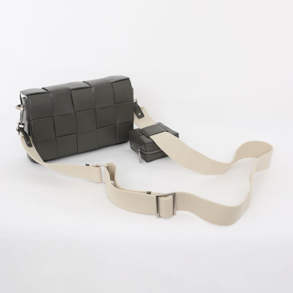 関税負担なし☆BOTTEGA VENETA バーサタイル ストラップカセット 関税負担なし☆BOTTEGA VENETA バーサタイル ストラップカセット