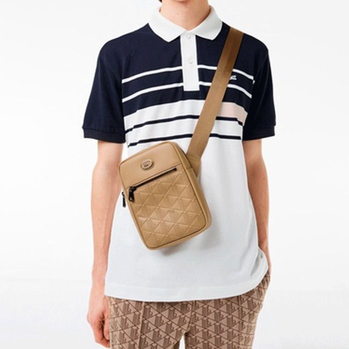 すぐ届く*LACOSTE* ラコステ モノグラムショルダーバッグ