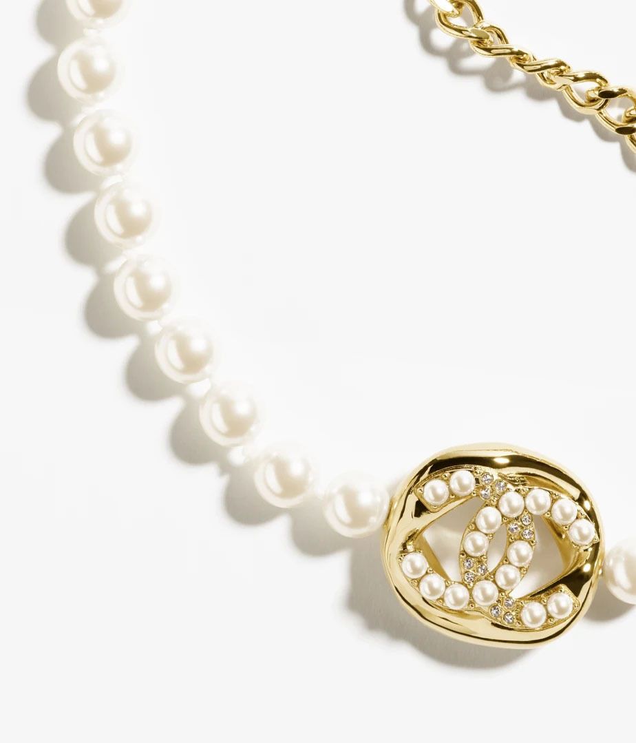 【コレクタブル品】CHANEL メティエダール限定 星の ネックレス 入荷極小】CHANEL メティエダール限定 パールxCC チョーカー