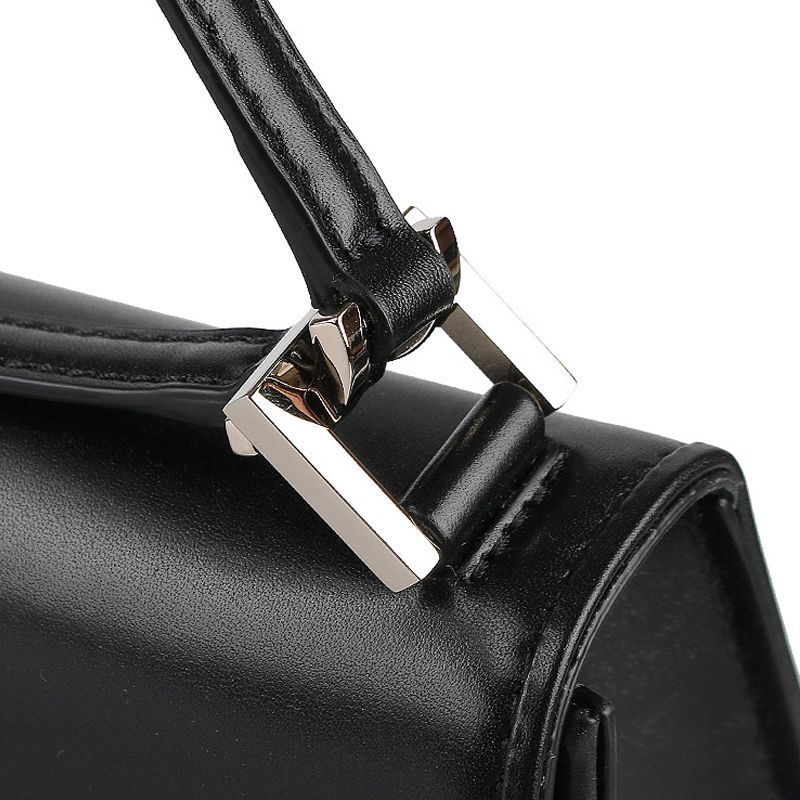 ☆送料関税込☆VALENTINO シグネチャー Vロゴ ショルダーバッグ