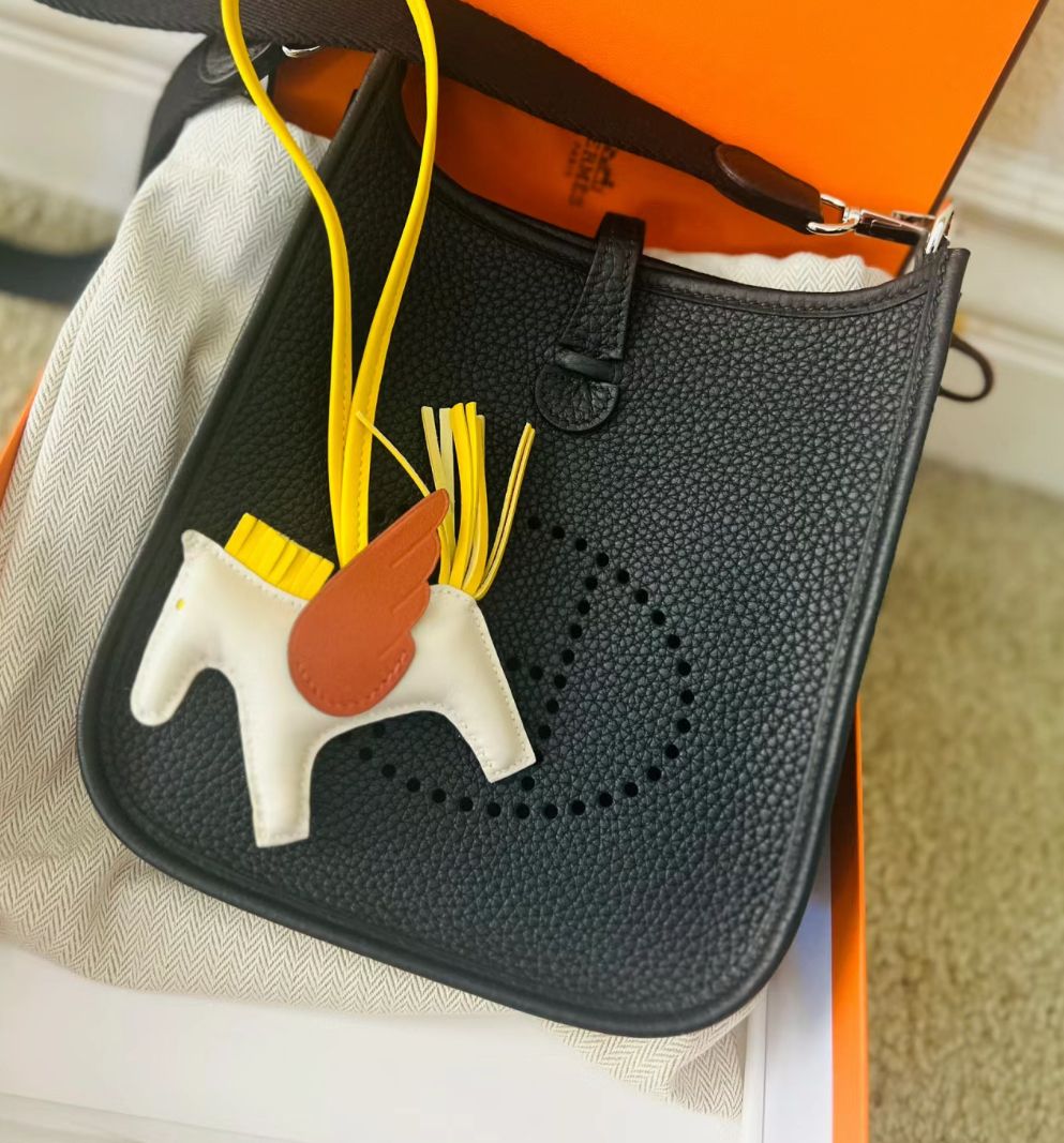 【ブラックが高級感ある可愛さ♪】HERMES ロデオ バッグチャーム ☆入手困難・在庫あり☆【HERMES】ロデオ ペガサス 人気カラー