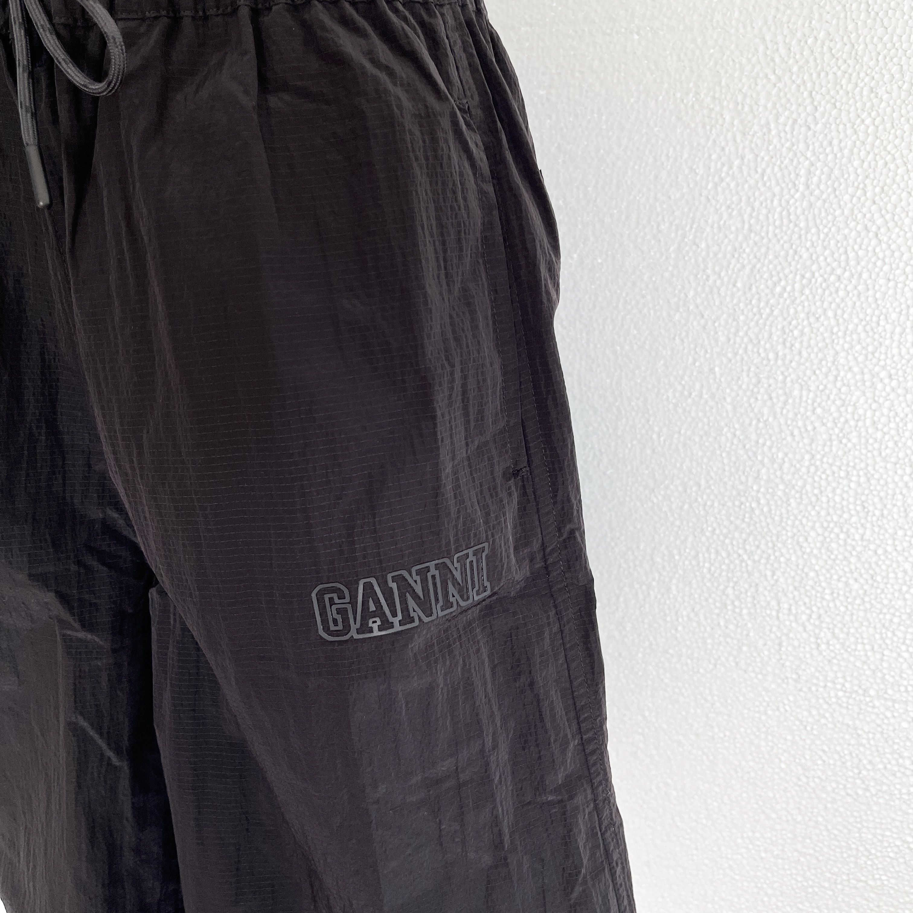 GANNI ガニー ロゴプリント入り ショートパンツ XS ブラック