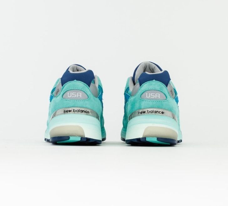 ☆New Balance☆ティファニーブルーを彷彿させる逸足「992
