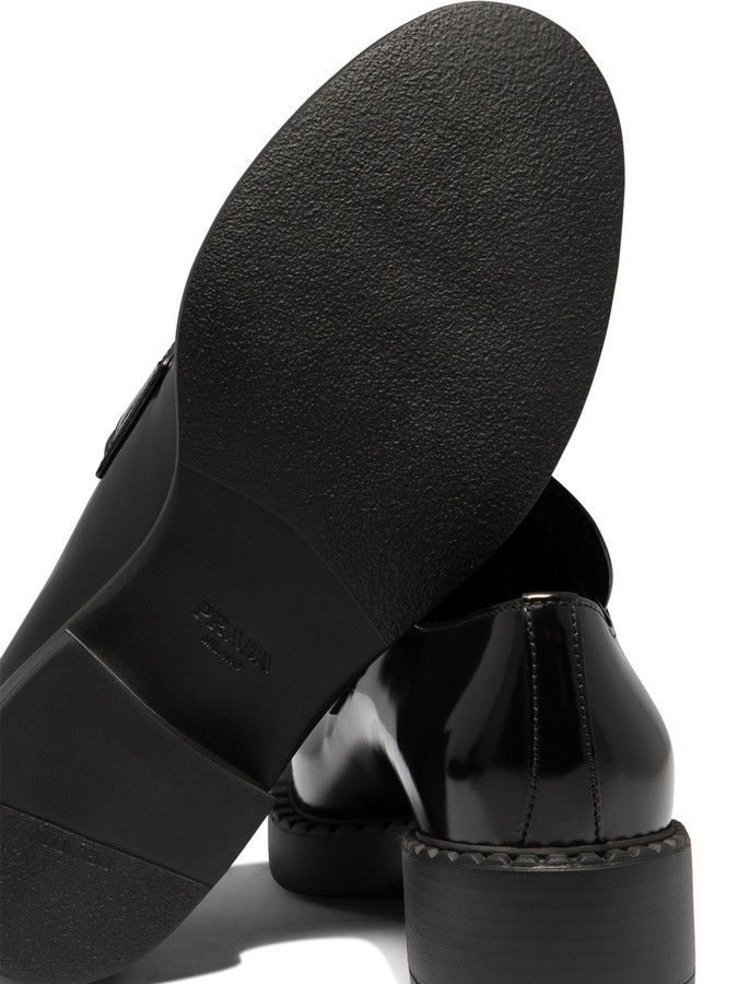PRADA 人気 プラダ チョコレート ブラッシュドレザー ローファー