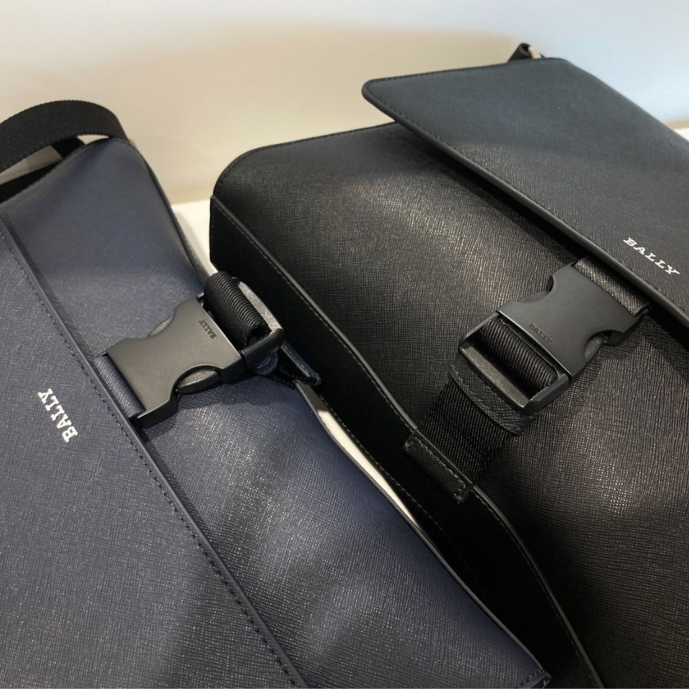 ★ BALLY ★ BORD DAY ショルダーバッグ 美品！！BALLY ショルダーバッグ