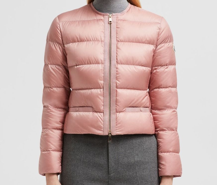 【希少】MONCLER Laurine ロゴ クロップダウンジャケット ２色 希少】MONCLER Laurine ロゴ クロップダウンジャケット 2色