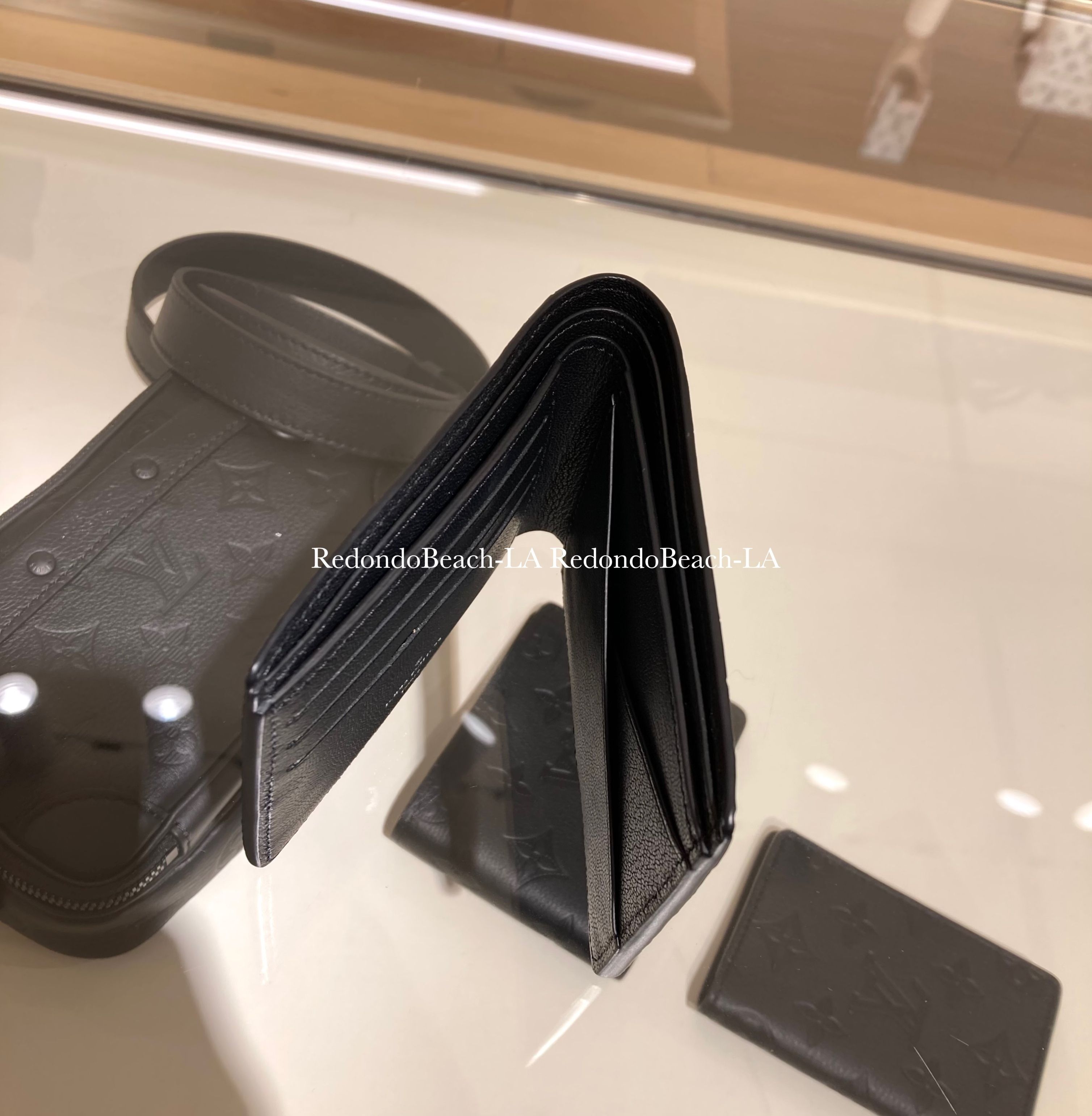 【激レア★入手困難】LOUISVUITTON★クロコダイル★折り畳み財布 激レア☆入手困難】LOUISVUITTON☆クロコダイル☆折り畳み財布