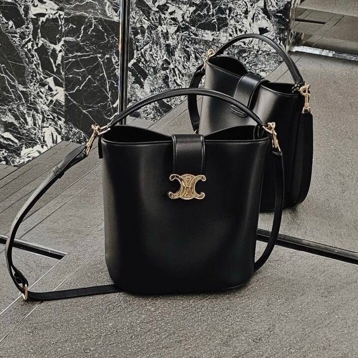 2WAYで楽しめる♪】CELINE ミディアム ルイーズ バッグ (CELINE