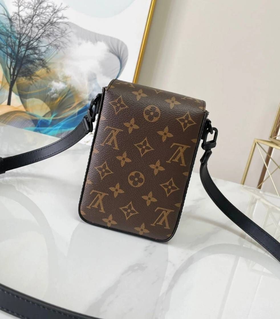 平野紫耀さん愛用【Louis Vuitton】ウェアラブルウォレット 平野紫耀 着用 / 快適】Louis Vuitton ウェアラブルウォレット